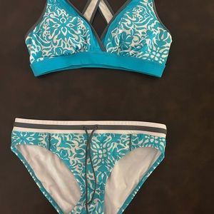 LANDS’END swimming